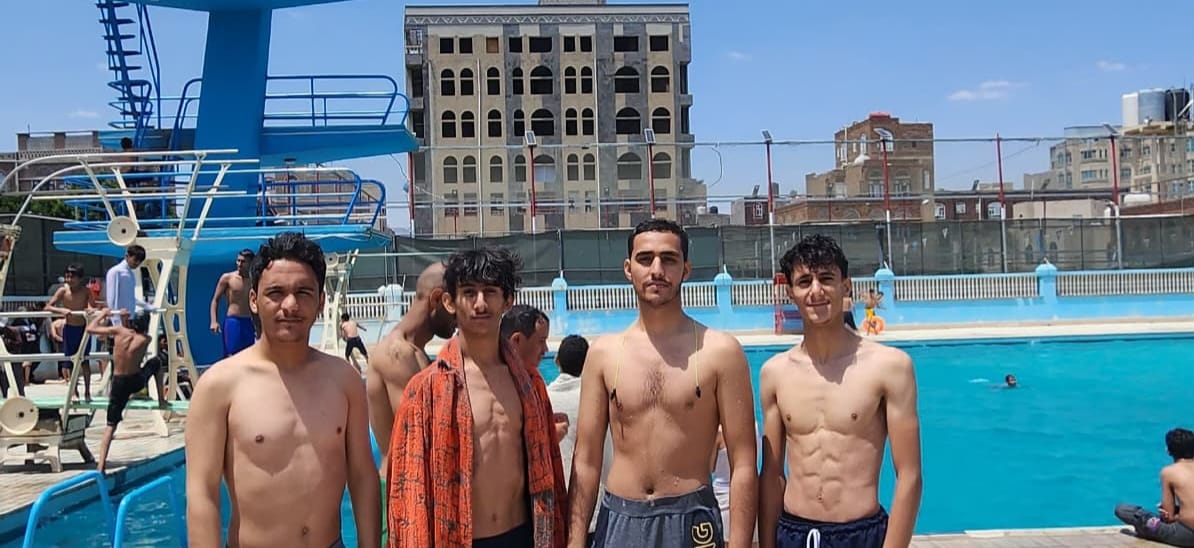 جامعة المعرفة والعلوم الحديثة تقيم بطولة داخلية للسباحة لطلبتها